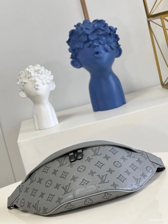 WIS LOUIS BUMBAG VUITTON DISCOVERY 1130